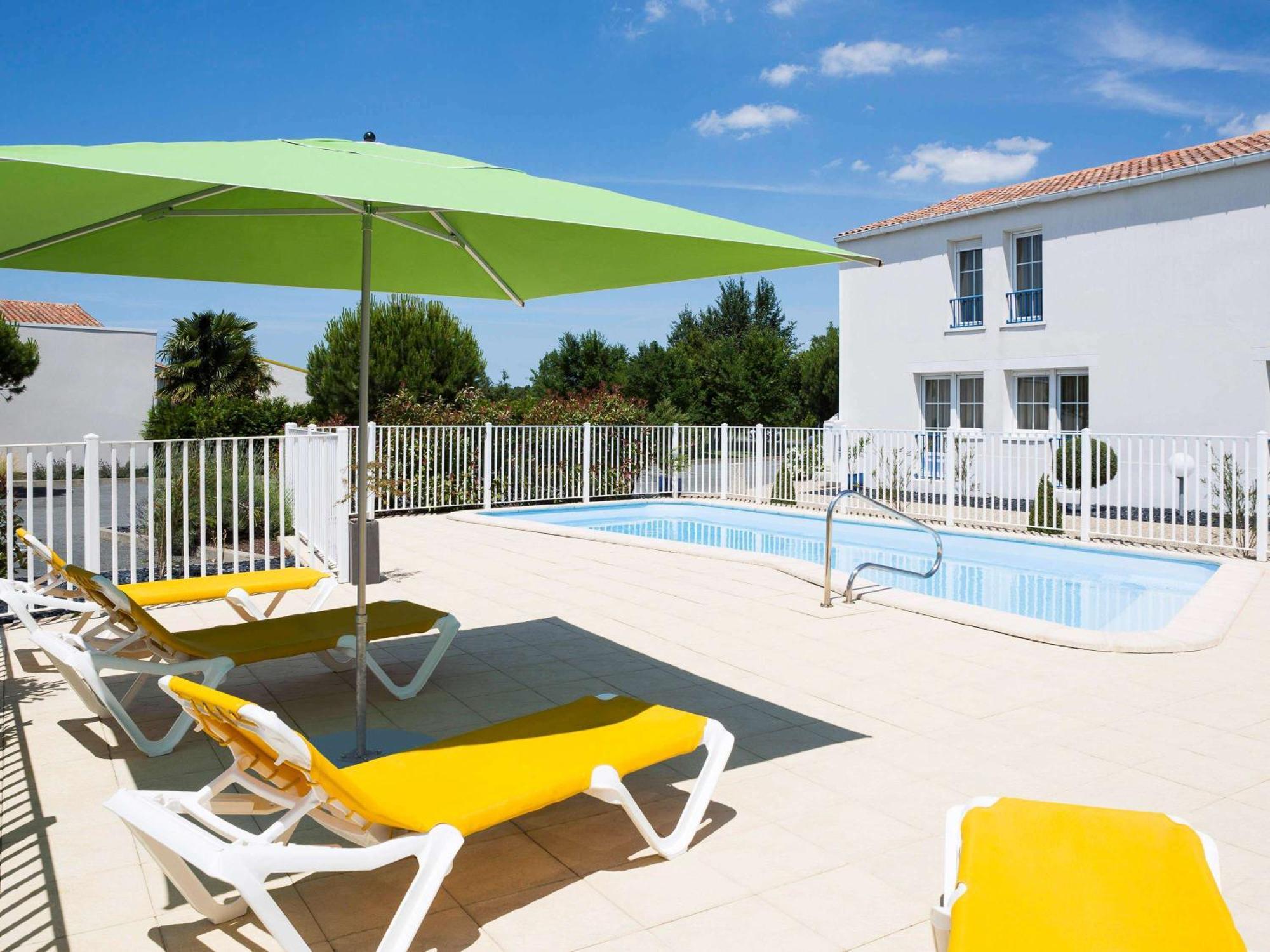 Ibis Styles Marennes D'Oleron Hotel Exterior photo